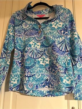 Lilly Pulitzer captain popover size small like new.